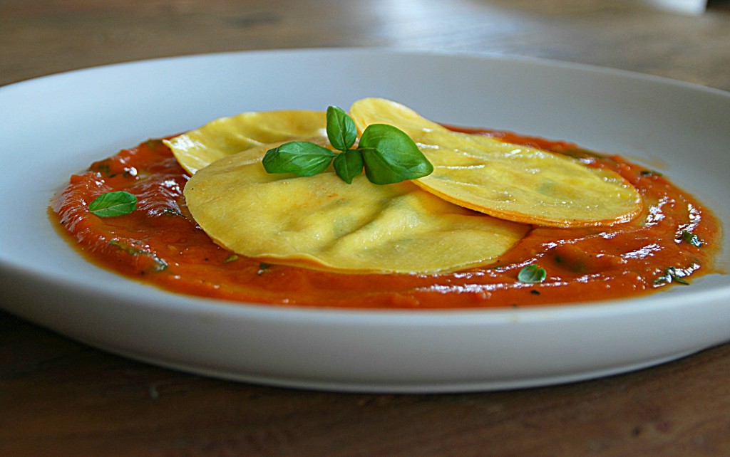 Verse lasagneschijfjes gevuld met ricotta, parmaham en basilicum - www.truitjeroermeniet.be